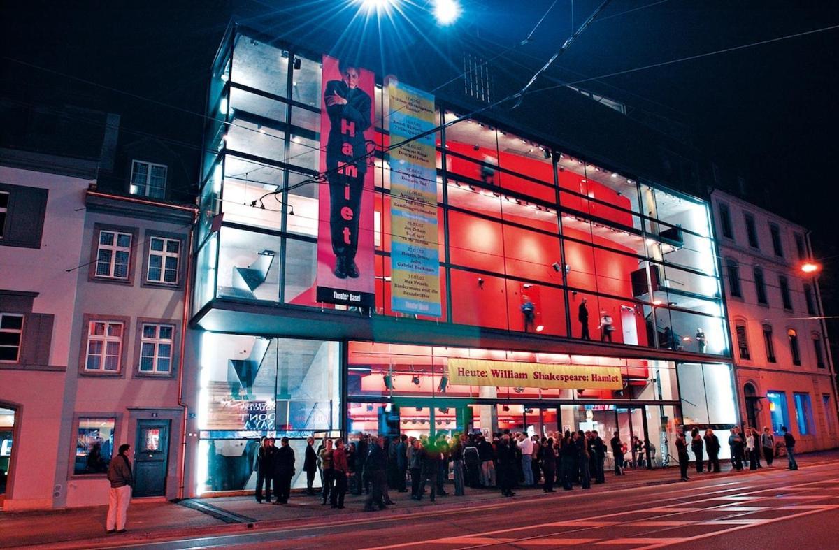 Special Cuatro Picasso Basel, Bahnhof Grossbasel 10-star * Basel