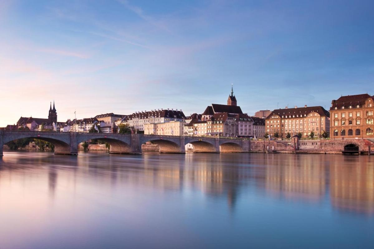 Apartment Special Cuatro Picasso Basel, Bahnhof Grossbasel 10-star *